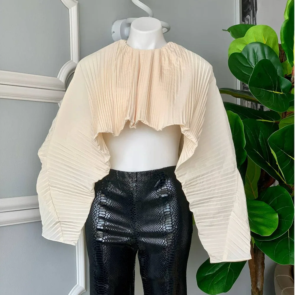 GIA Studios Plissé Taffeta Cropped Cape Top in Ivory Size Medium - Picture 3 of 12